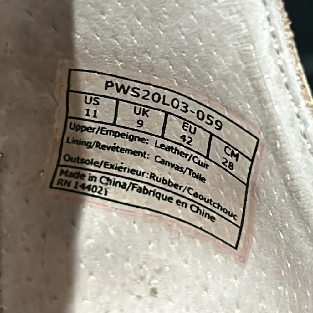 Pendleton Womens Baylands Wedge Sandals, Beige size 11 shoes